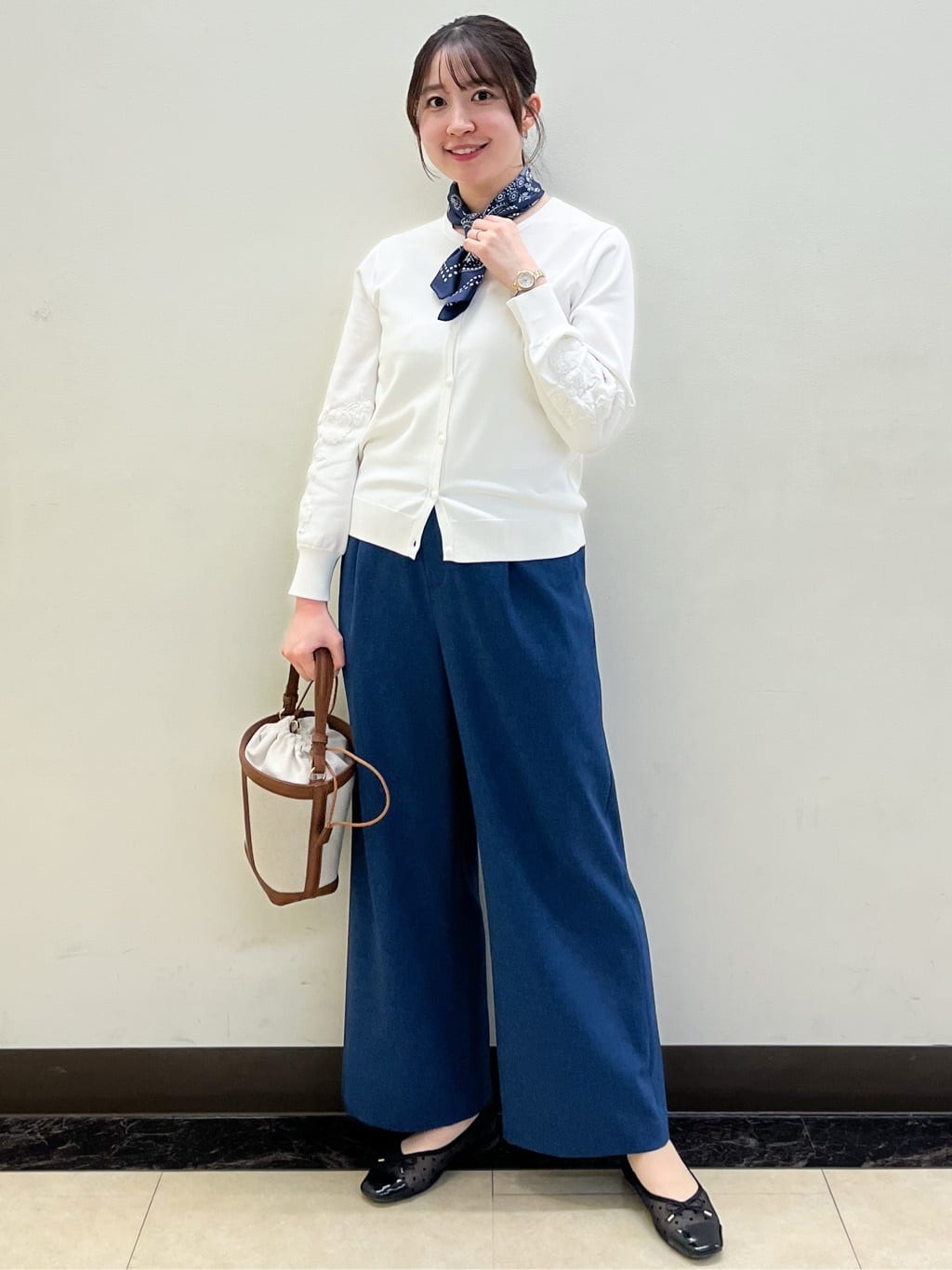 mikikoさんの「Reflect｜レースデザインスリーブカーディガン」を使ったコーディネート