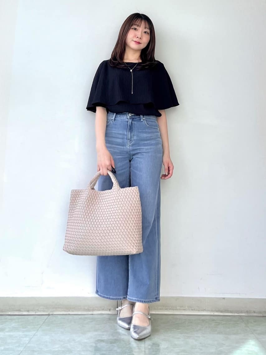 KAHOさんの「UNTITLED｜【洗える/ストレッチ性/フェミニン】ケープデザインブラウス」を使ったコーディネート