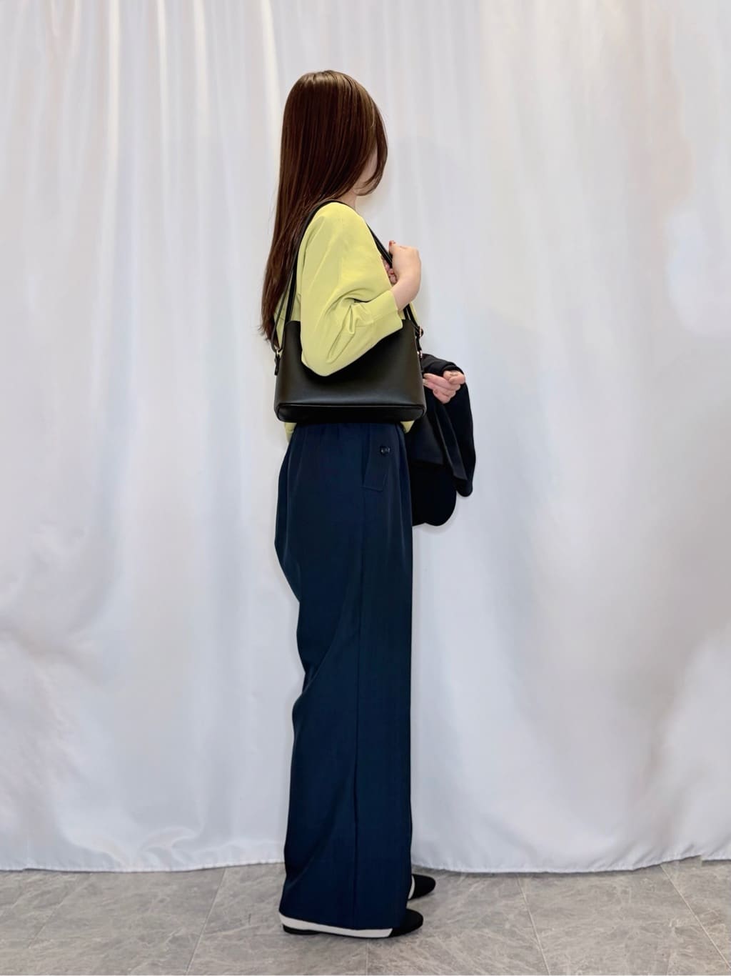 おうめさんの「SHOO･LA･RUE｜【洗濯機可/S-LL】さらりと軽やか インせず着られる すっきり見えドルマンニット」を使ったコーディネート