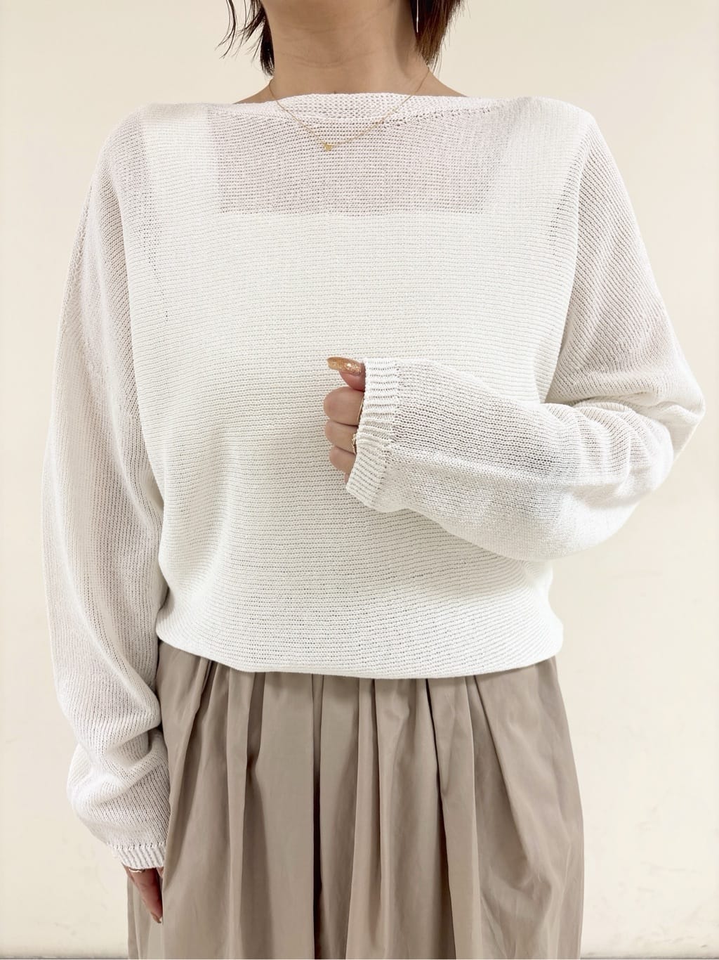 ayumiさんの「UNTITLED｜【8色展開/程よい透け感】ドライタッチボートネックニット」を使ったコーディネート
