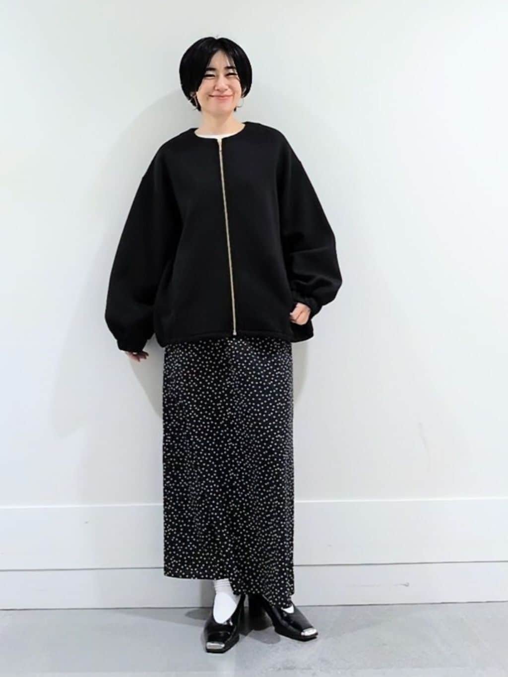 ミズタさんの「UNTITLED｜【古畑星夏さん着用/8色展開/程よい透け感】ドライタッチボートネックニット」を使ったコーディネート