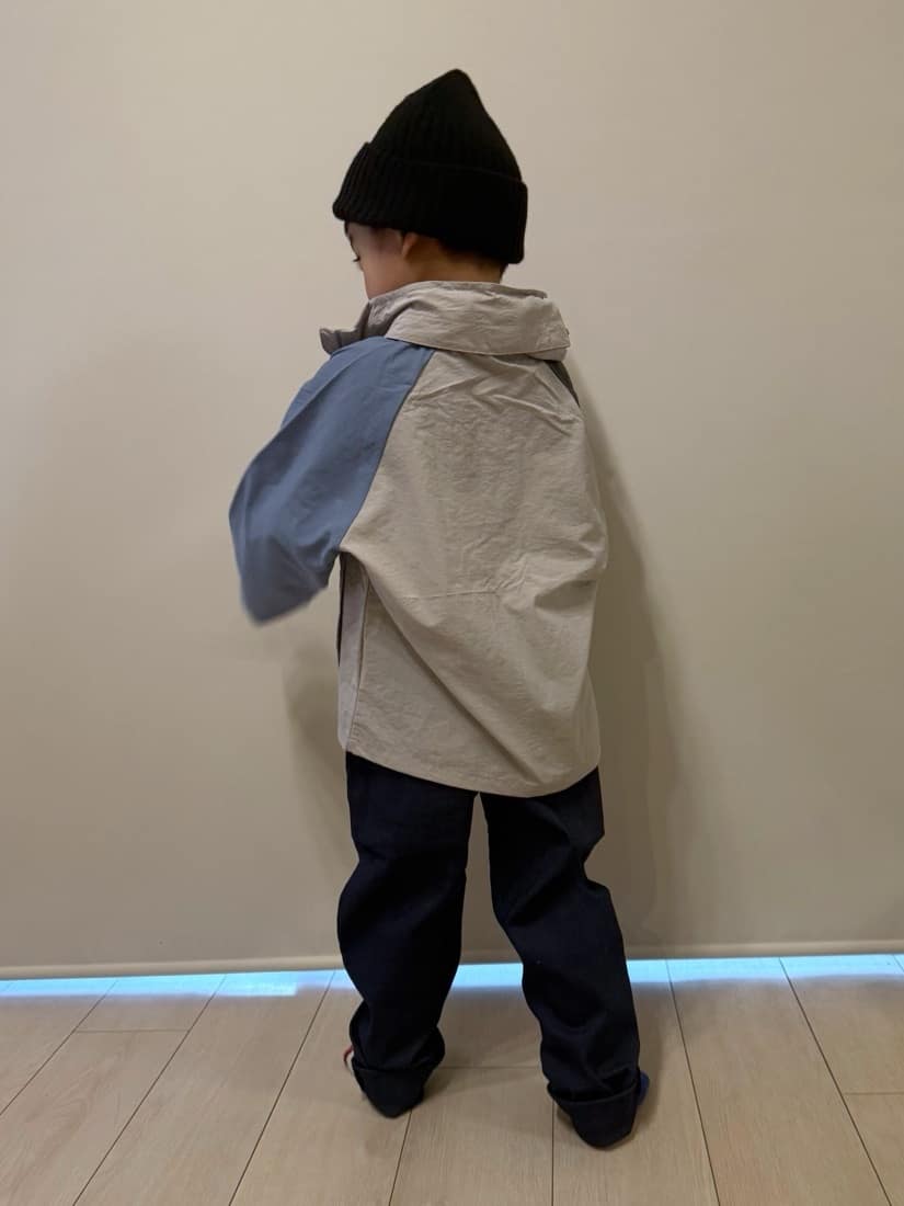 chさんの「THE SHOP TK｜【110－160】配色ナイロンブルゾン」を使ったコーディネート
