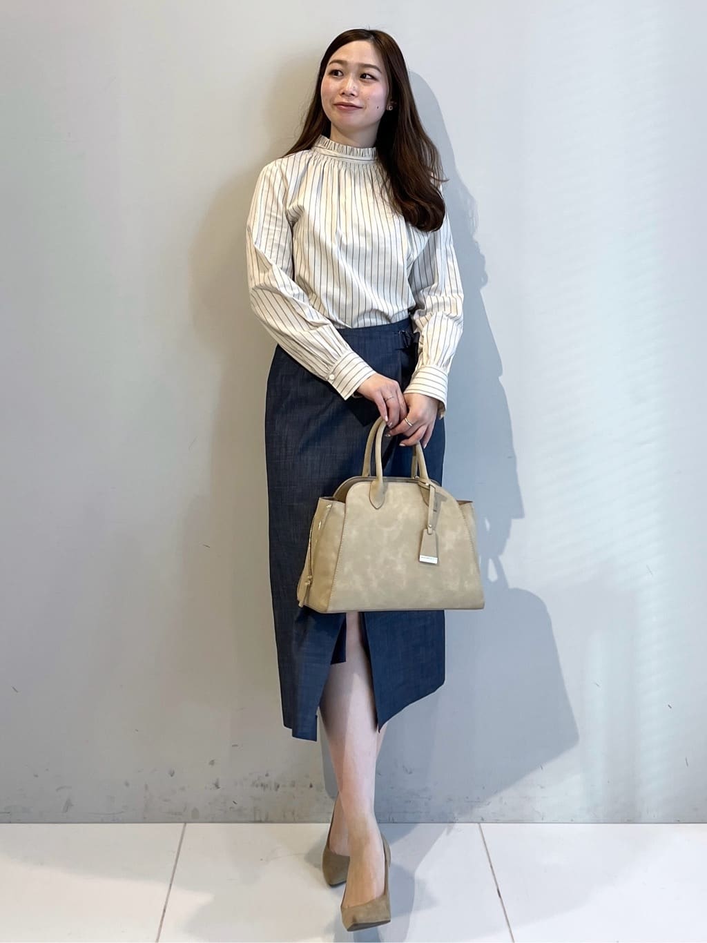 Saekoさんの「UNTITLED｜◆【コットン100/洗える】シャーリングフリルネックブラウス」を使ったコーディネート