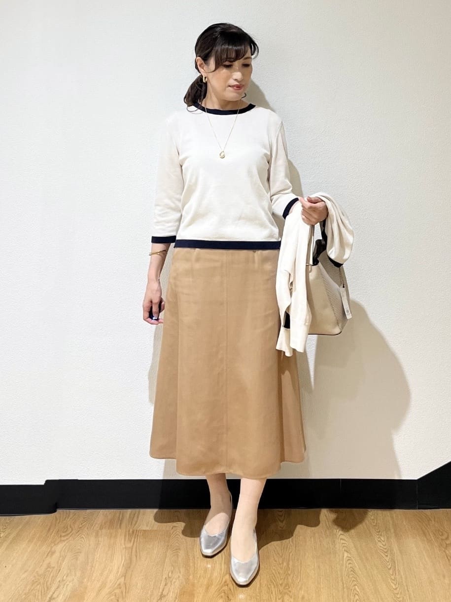 ayaさんの「Reflect｜【アンサンブル可】バイカラーカーディガン」を使ったコーディネート