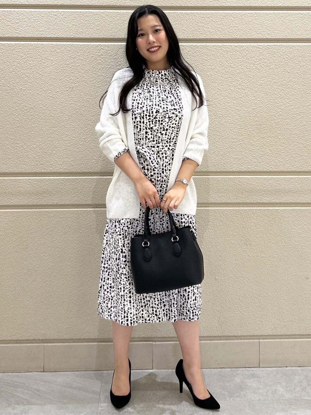 Momokaさんの「COUP DE CHANCE｜【手洗い可／日本製】着流しカーディガン」を使ったコーディネート