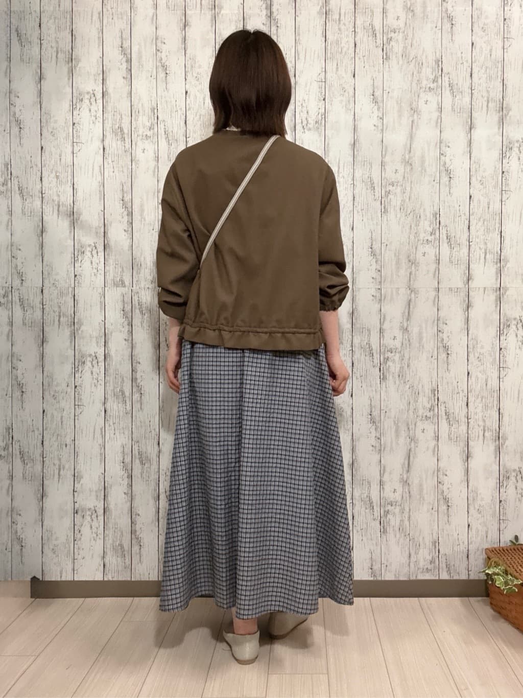 シカさんの「SHOO･LA･RUE｜【セットアップ可/洗濯機可/S-LL】軽やかに揺れる サッカーチェック フレアスカート」を使ったコーディネート