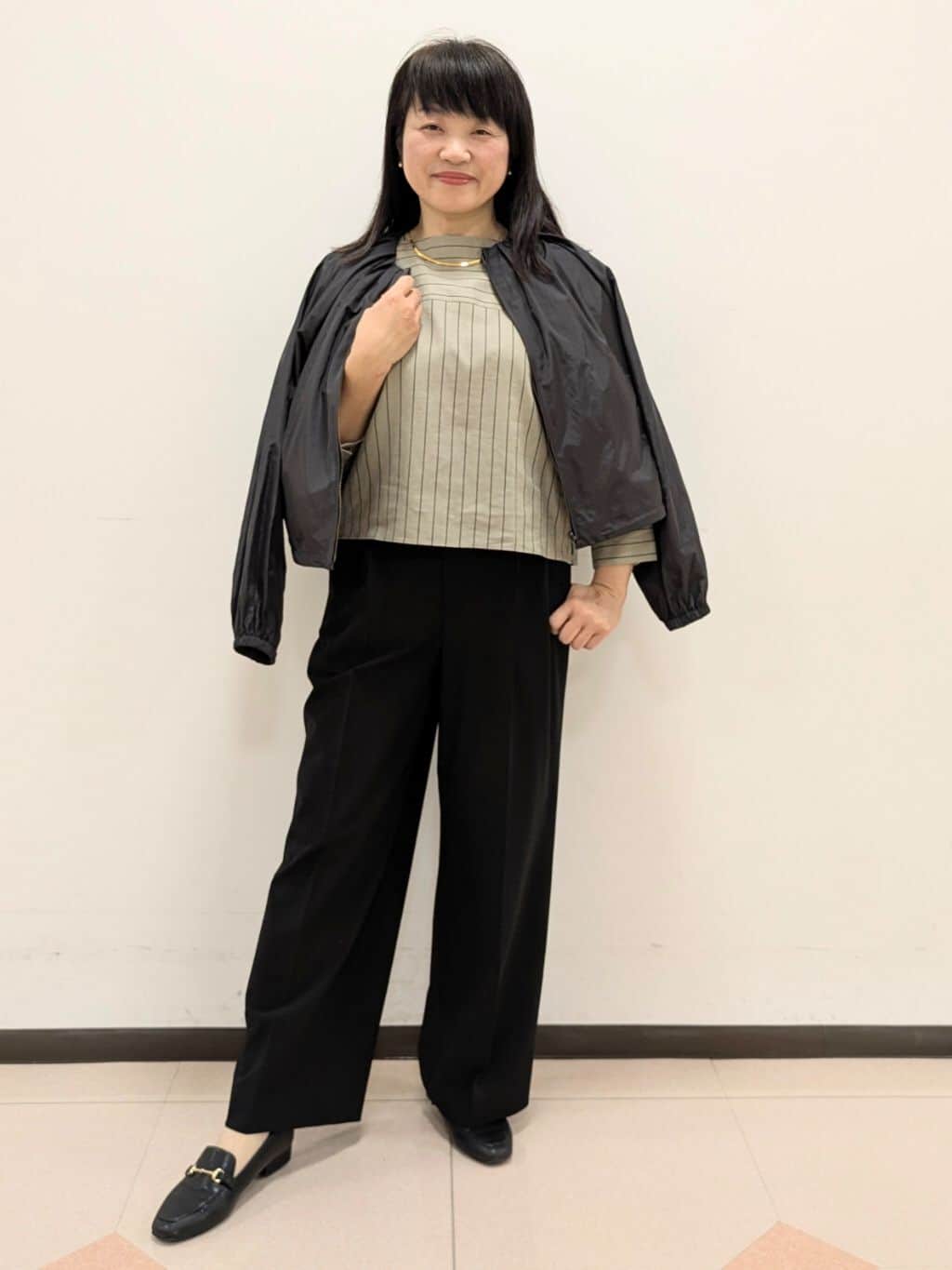 ともさんの「UNTITLED｜◆【追加/ステンレス】カーヴィプレートショートネックレス」を使ったコーディネート