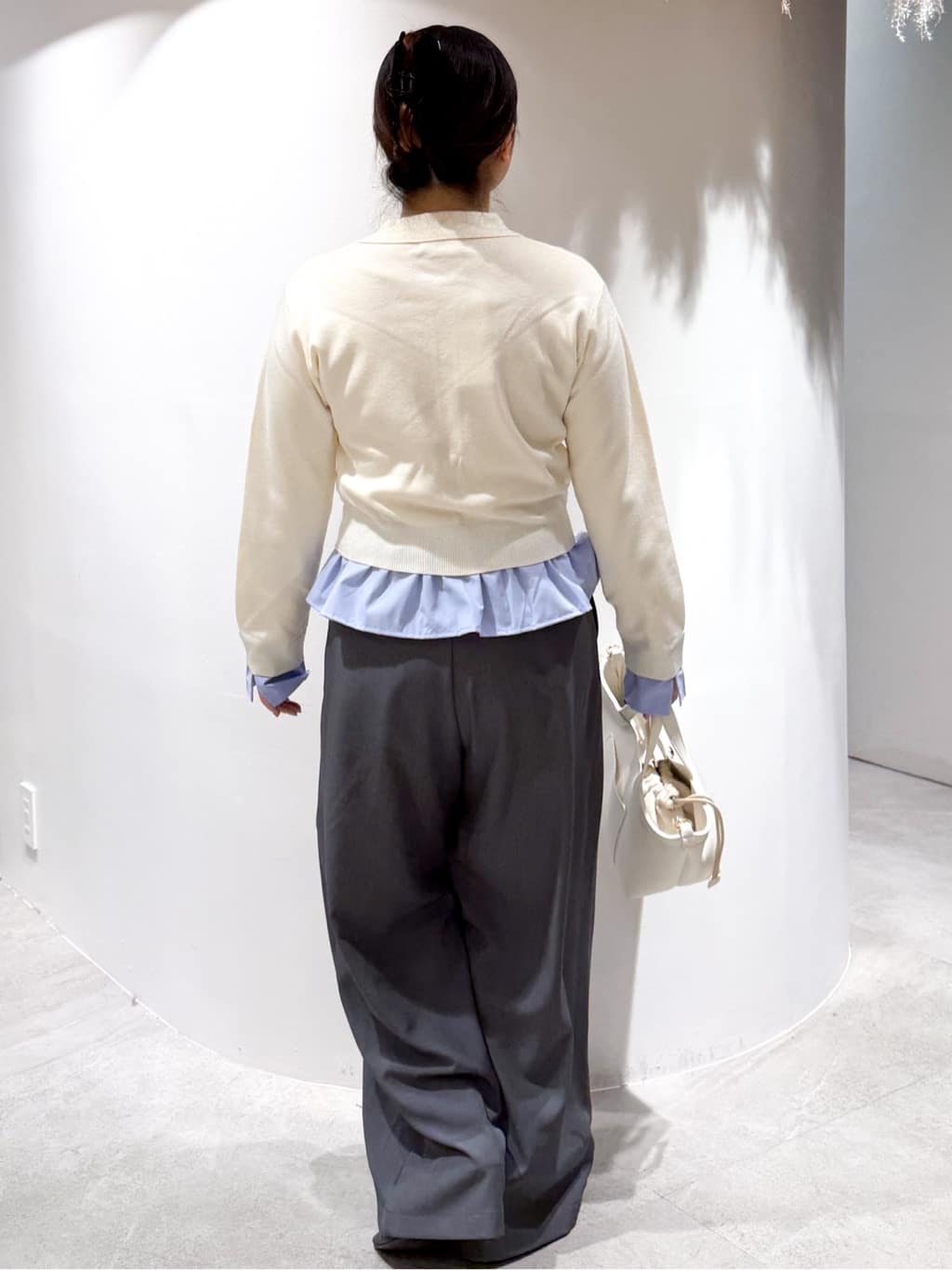 かりんさんの「OPAQUE.CLIP｜美脚ストレッチ イージータックワイドパンツ【洗濯機OK】」を使ったコーディネート