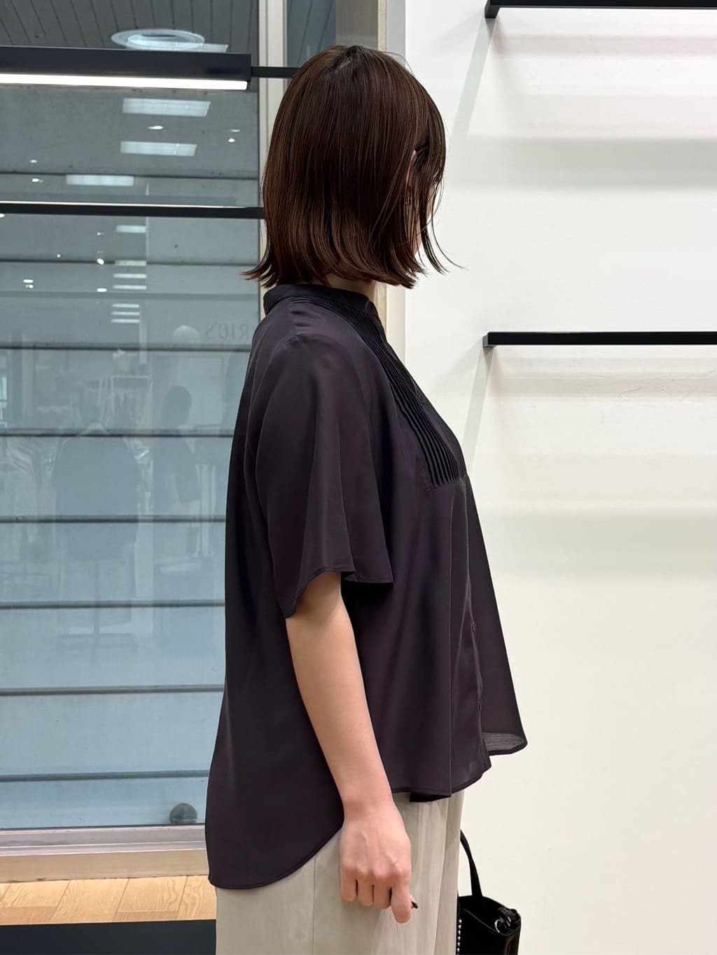 asamiさんの「INDIVI｜【接触冷感/洗える】シアーシャンブレーピンタックブラウス」を使ったコーディネート