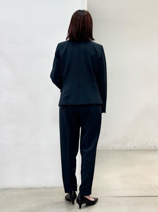 fujiさんの「THE SHOP TK｜【通勤スタイルに】ダブルクロス ノーカラージャケット/セットアップ可」を使ったコーディネート