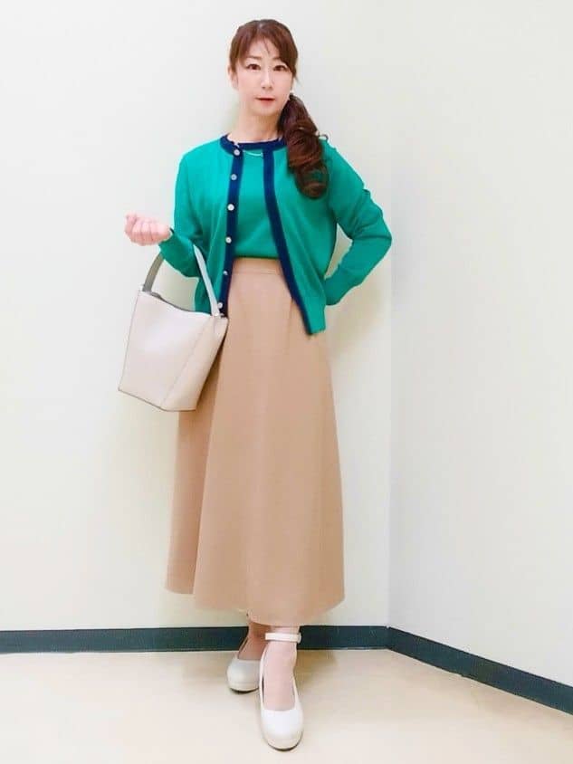 花さんの「Reflect｜【アンサンブル可】バイカラーカーディガン」を使ったコーディネート