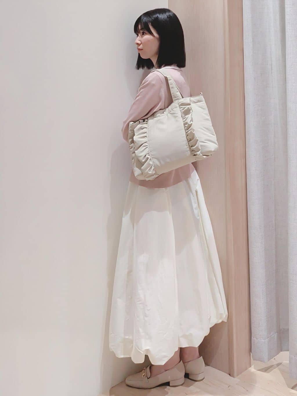 Yuiさんの「grove｜ディテールで差がつく　大人のスカーフ柄ボウタイニット」を使ったコーディネート