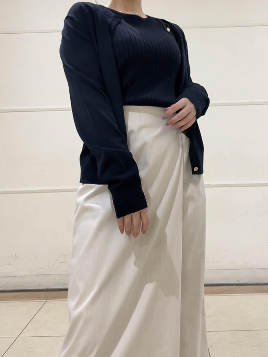 watanabeさんの「UNTITLED｜【洗える/後ろウエストゴム】デニム調シャンブレーナロースカート」を使ったコーディネート