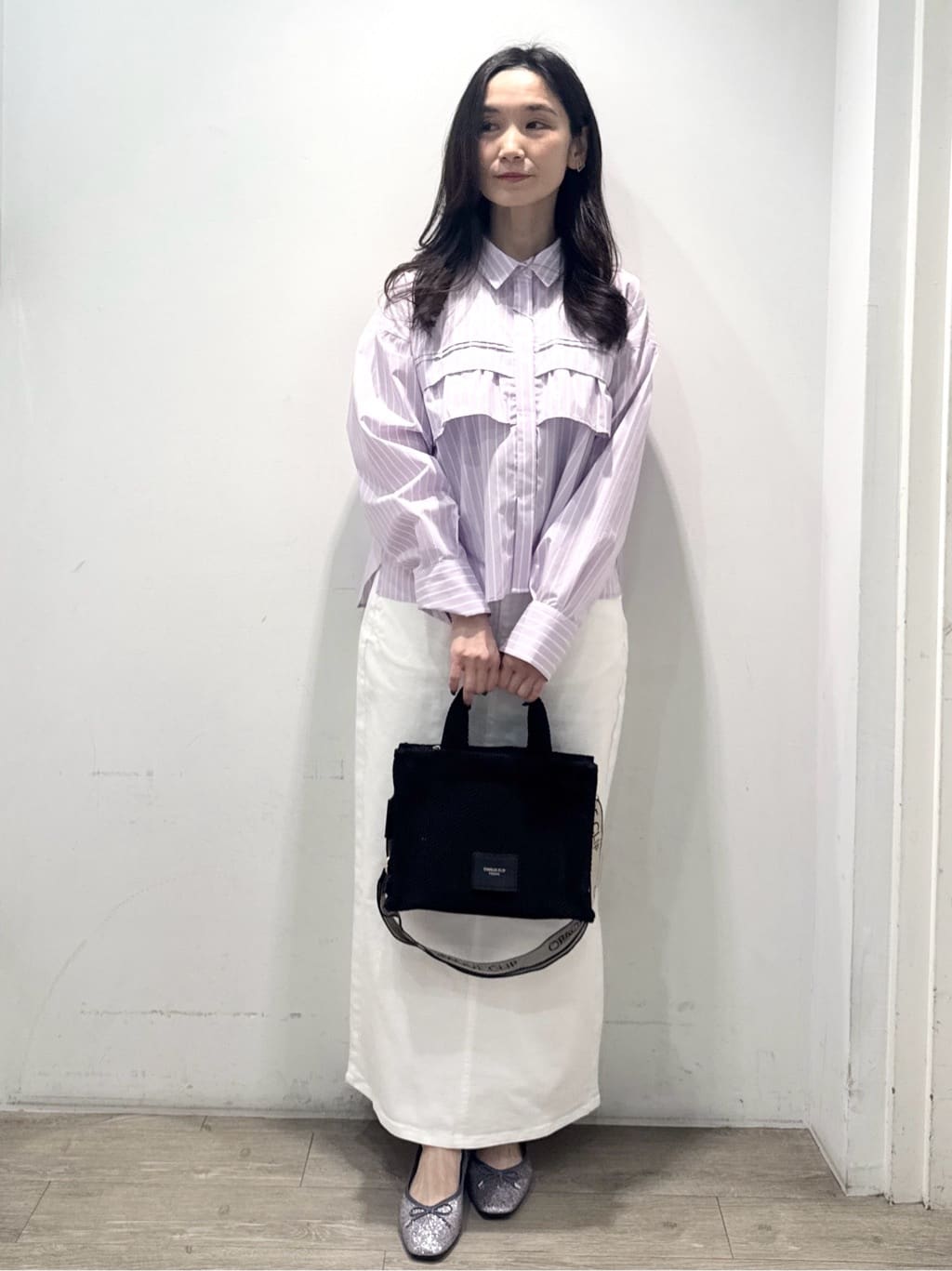 yuicciさんの「OPAQUE.CLIP｜タックフリルシャツ【洗濯機OK】」を使ったコーディネート