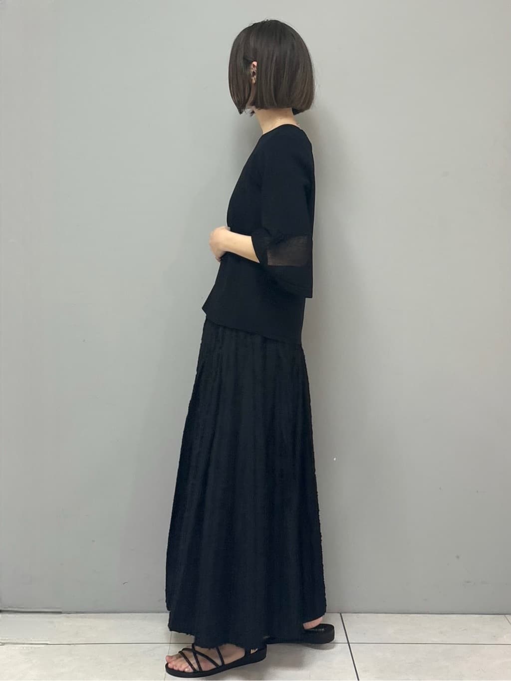 yさんの「OPAQUE.CLIP｜フリンジジャカード タックフレアスカート【洗濯機OK】」を使ったコーディネート