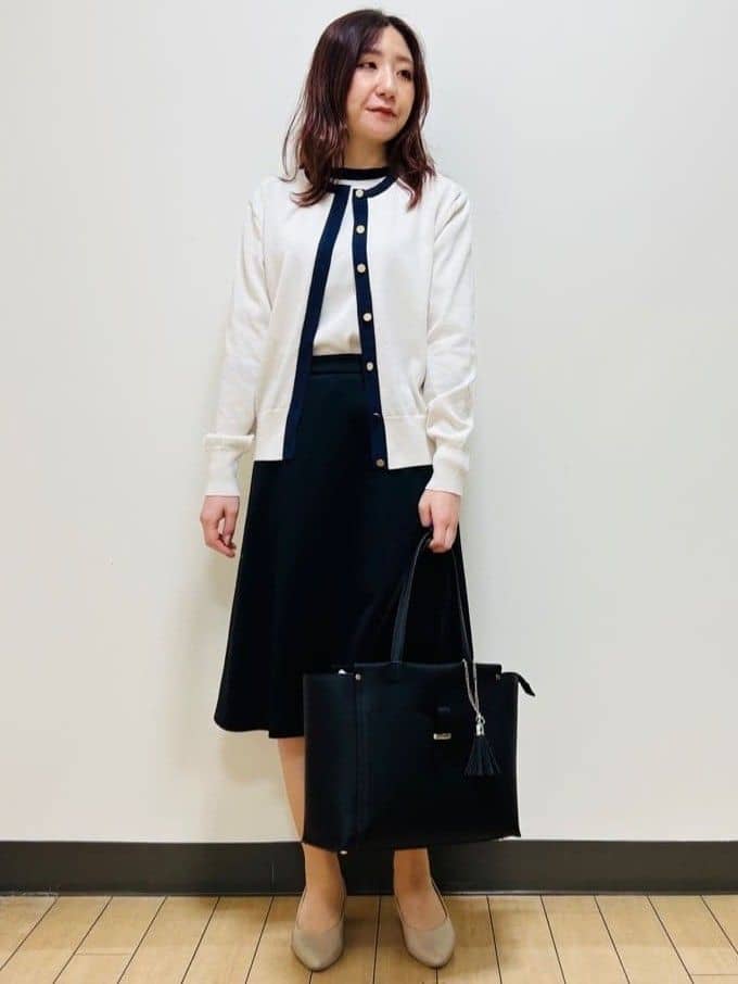 miiiさんの「Reflect｜【アンサンブル可】バイカラーカーディガン」を使ったコーディネート
