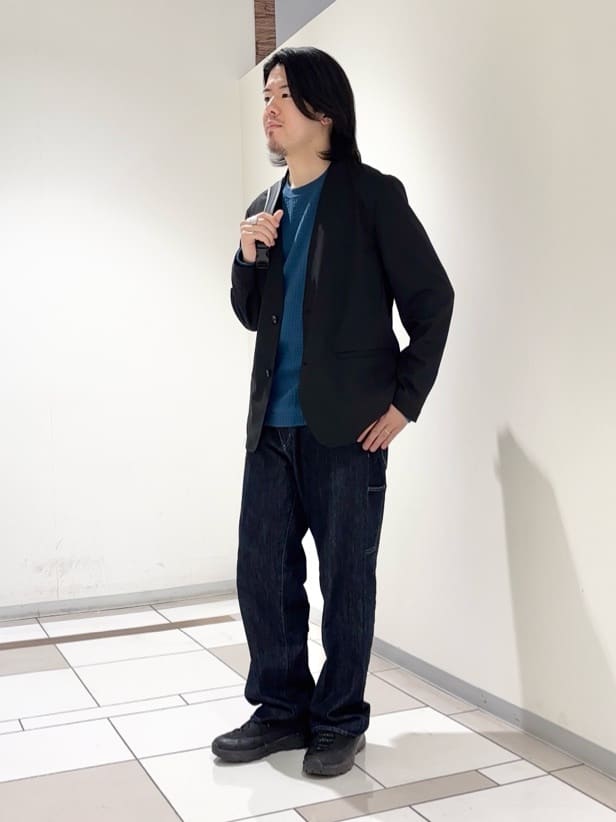 及川さんの「TAKEO KIKUCHI｜【ON／OFF兼用】CARREMANファブリック ノーカラージャケット」を使ったコーディネート