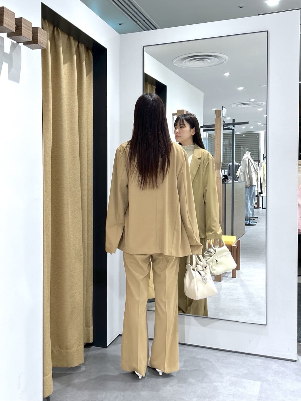Renoさんの「INDIVI｜Comfy SET UP｜ダブルブレストイージージャケット【セットアップ対応／通勤／カセット服／接触」を使ったコーディネート