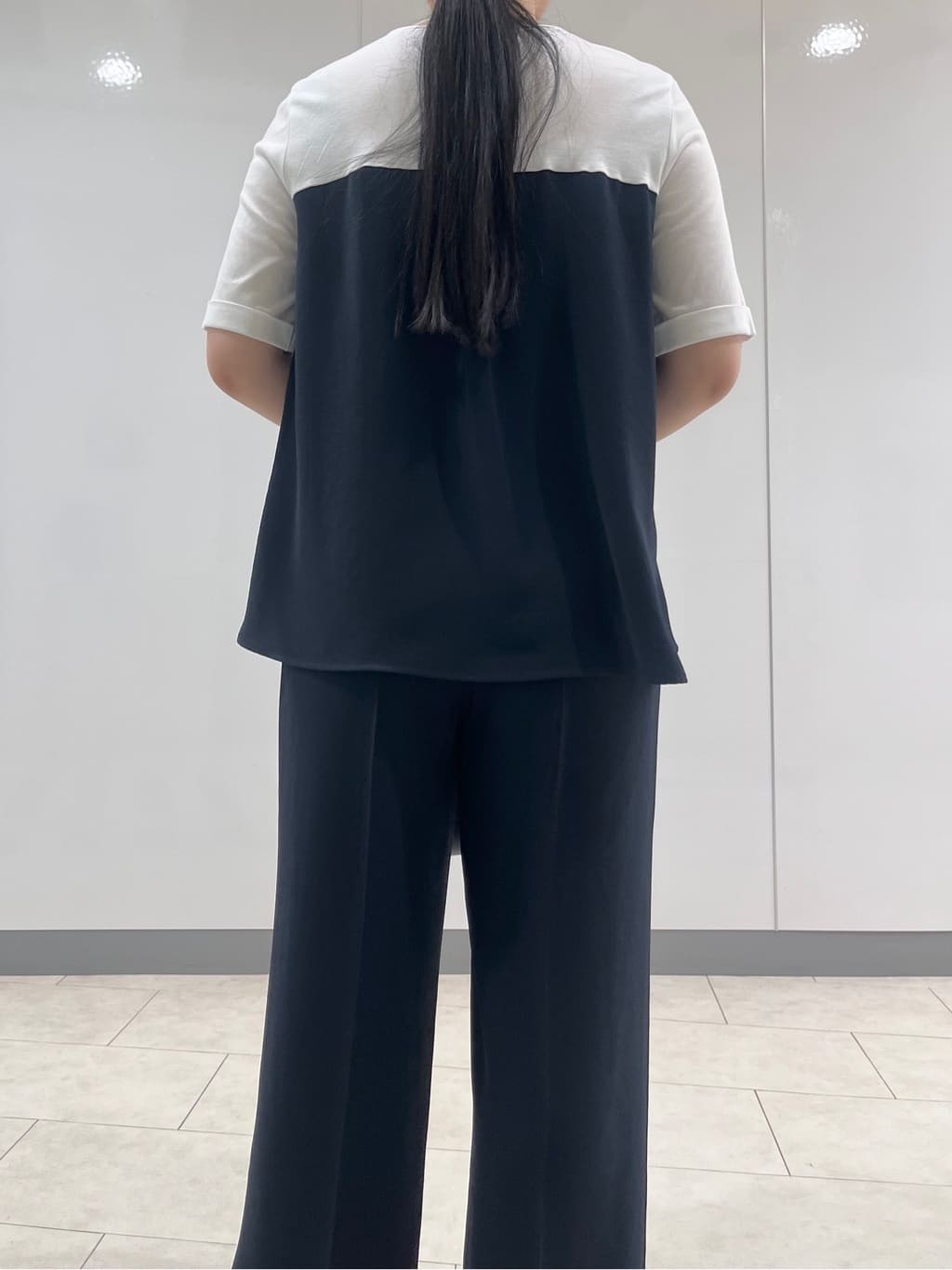 hasuさんの「INDIVI｜【着る日傘／SETUP可能】ビスチェレイヤード風トップス」を使ったコーディネート