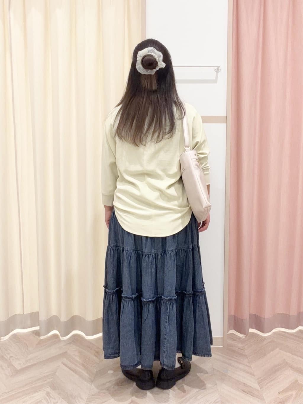 まちゃんなちゃんさんの「SHOO･LA･RUE｜【8ポケット/ギフトにも】すっきり見えのショルダーバッグ」を使ったコーディネート