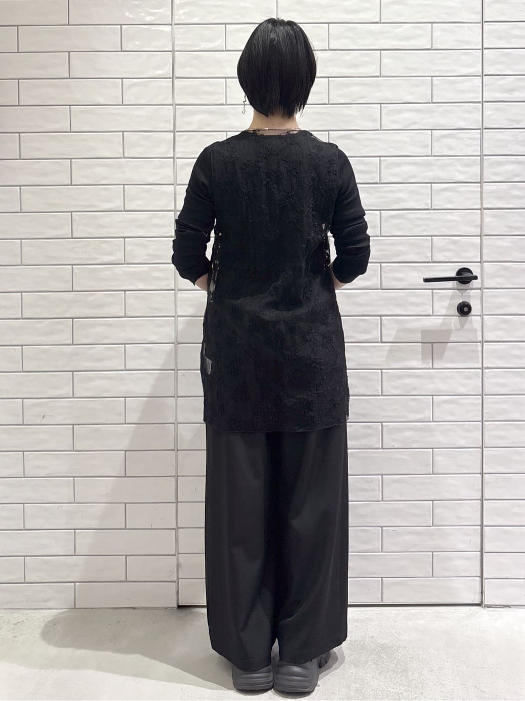 ayumiさんの「OPAQUE.CLIP｜シアー刺繍チュニックブラウス【洗濯機OK】」を使ったコーディネート