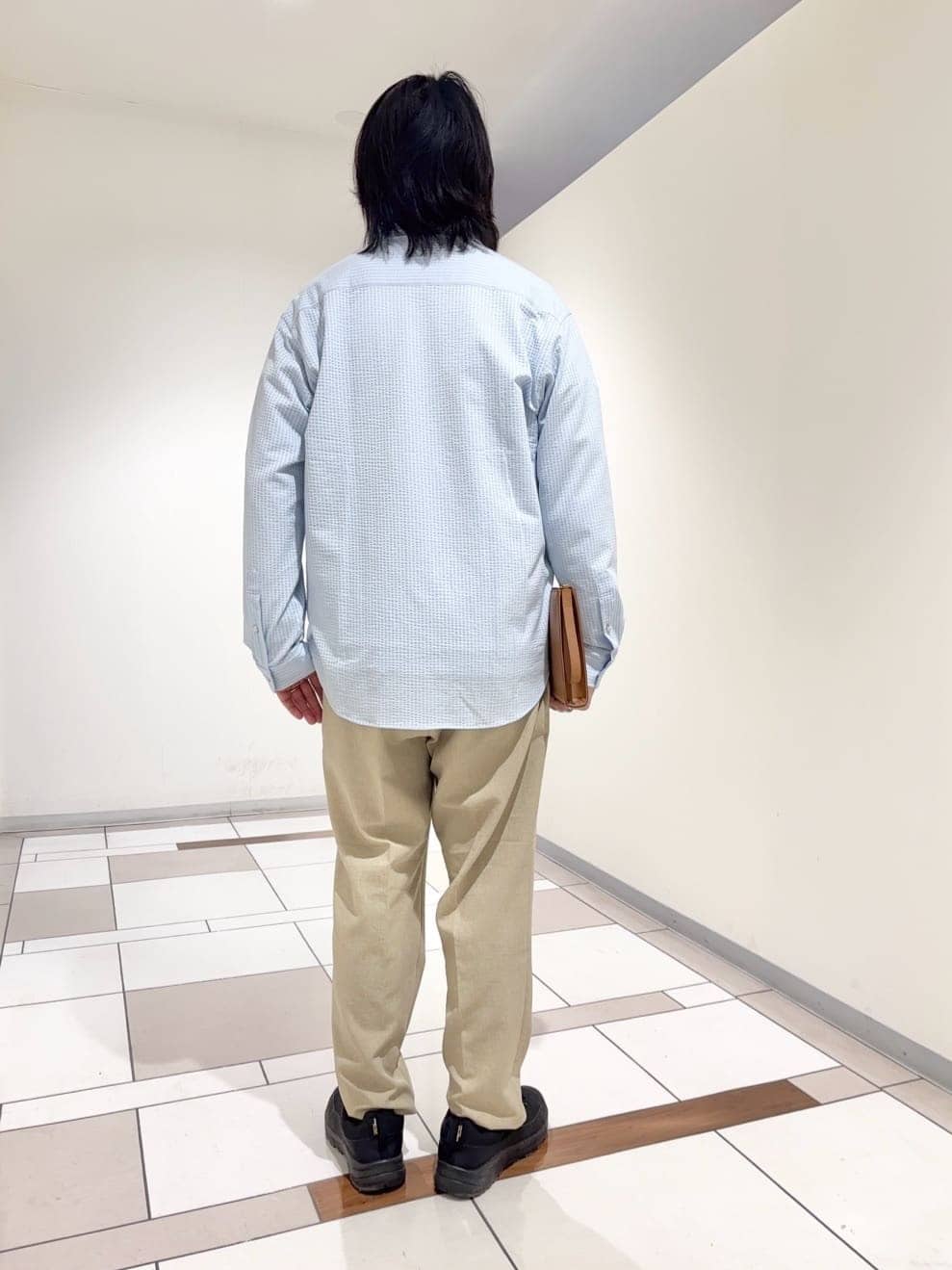 及川さんの「TAKEO KIKUCHI｜千鳥柄 ストレッチ プルオーバー」を使ったコーディネート