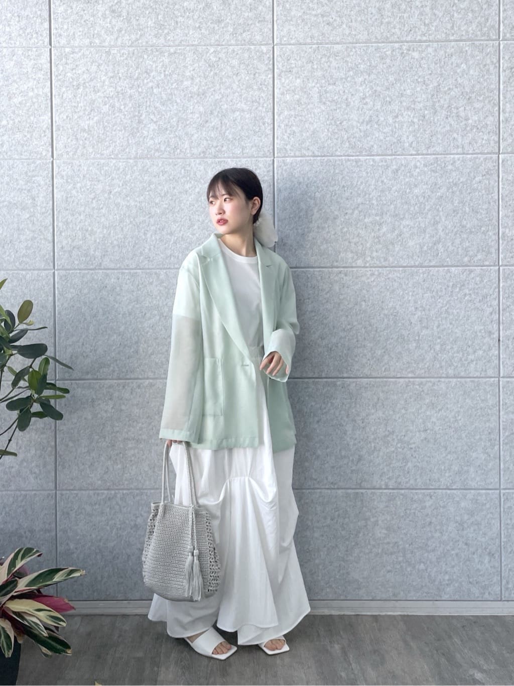 Renoさんの「INDIVI｜【接触冷感/通気性】シアーシャツジャケット」を使ったコーディネート