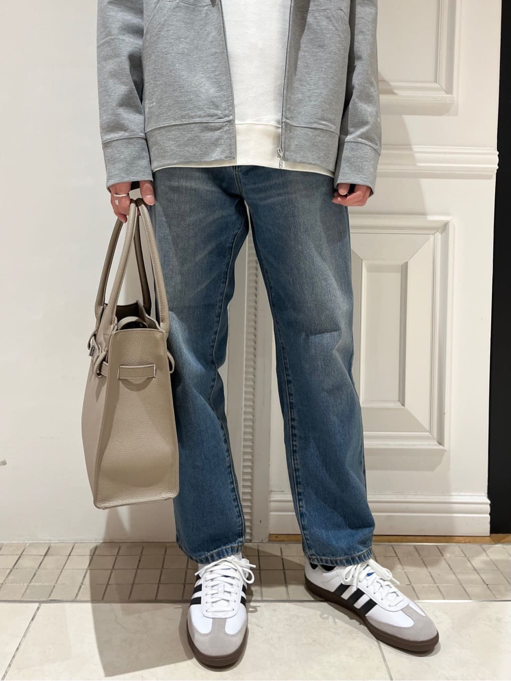 Watanabeさんの「DRESSTERIOR｜エクスクルーシブフライスロングTシャツ」を使ったコーディネート