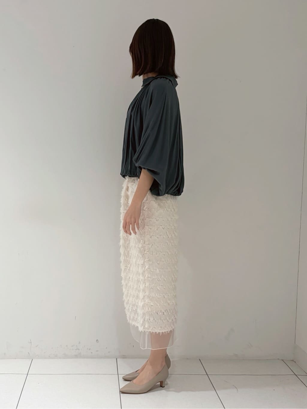 shioriさんの「INDIVI｜バルーンシアーブラウス【接触冷感】」を使ったコーディネート