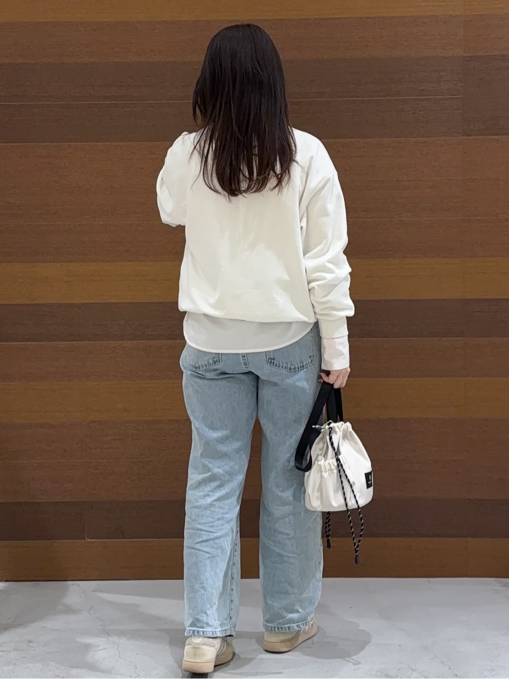 まみさんの「OPAQUE.CLIP｜ロゴ刺繍裏毛トップス【洗濯機OK】」を使ったコーディネート