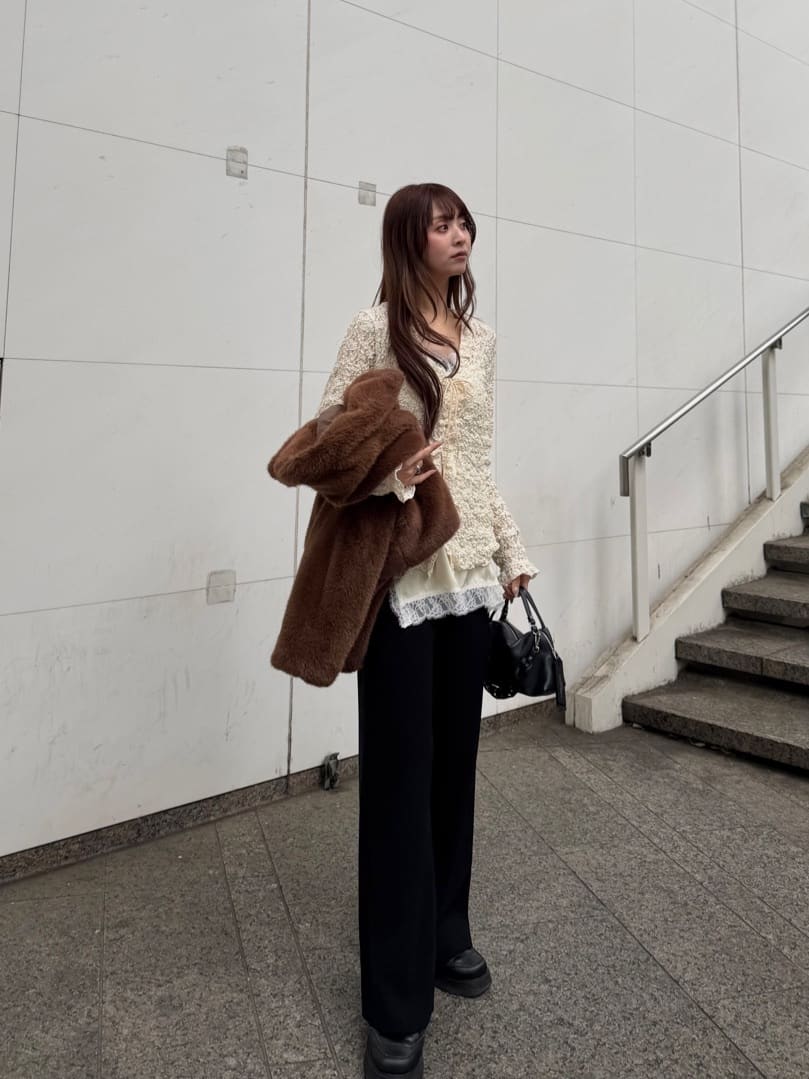 kanamiさんの「CODE A｜【Re】fluffy lace blouse」を使ったコーディネート