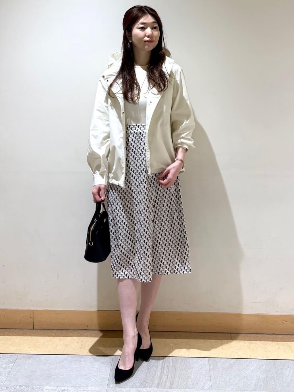 sakiさんの「COUP DE CHANCE｜【手洗い可】異素材ドッキングワンピース」を使ったコーディネート