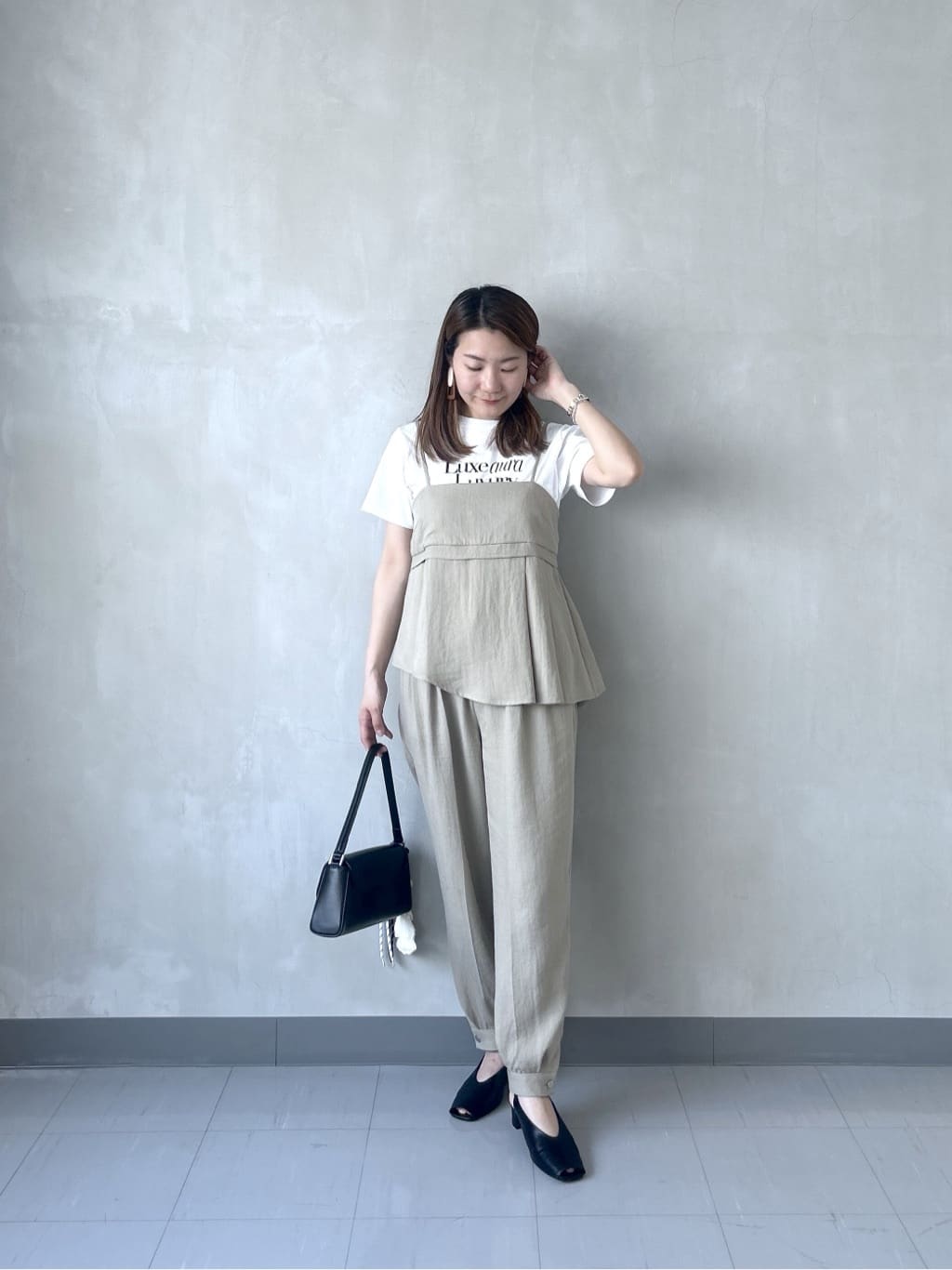 takaさんの「INDIVI｜【セットアップ可能】イレヘムキャミブラウス」を使ったコーディネート