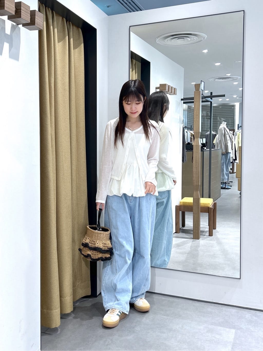 Renoさんの「INDIVI｜ビスチェシアーアンサンブル」を使ったコーディネート