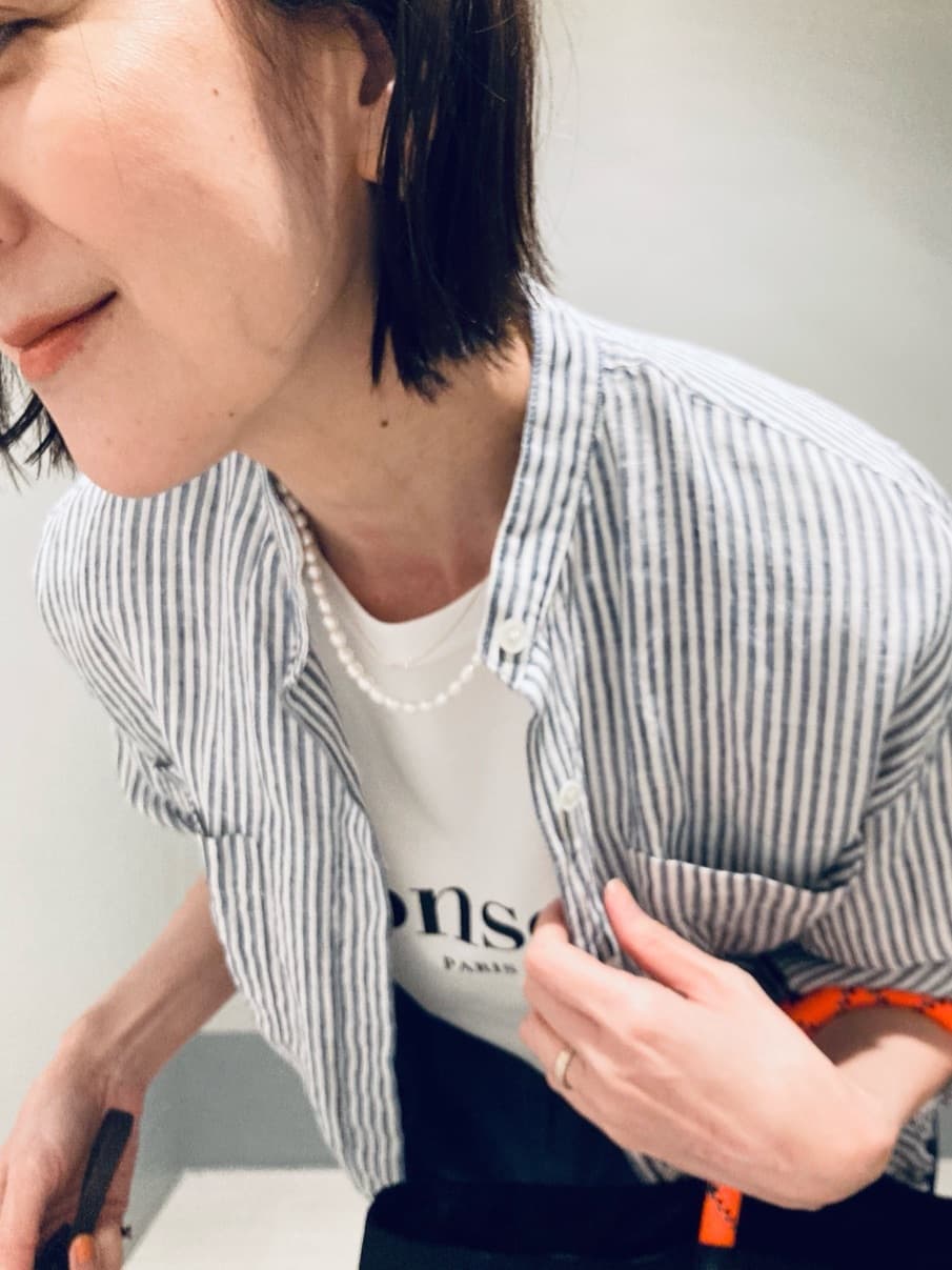 Furuさんの「DRESSTERIOR｜【接触冷感／抗菌防臭／消臭】アイスクリアコットン Bonsoir ロゴTシャツ」を使ったコーディネート