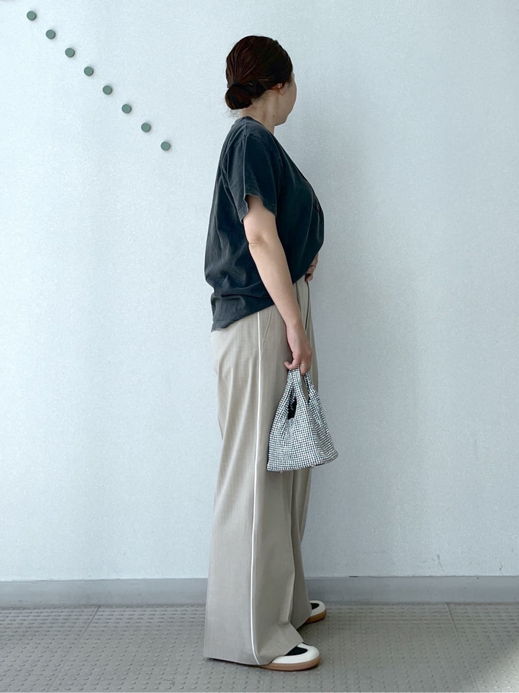 Soeさんの「DRESSTERIOR｜【セットアップ可/ウォッシャブル】ストライプ2WAYストレッチ サイドラインパンツ」を使ったコーディネート