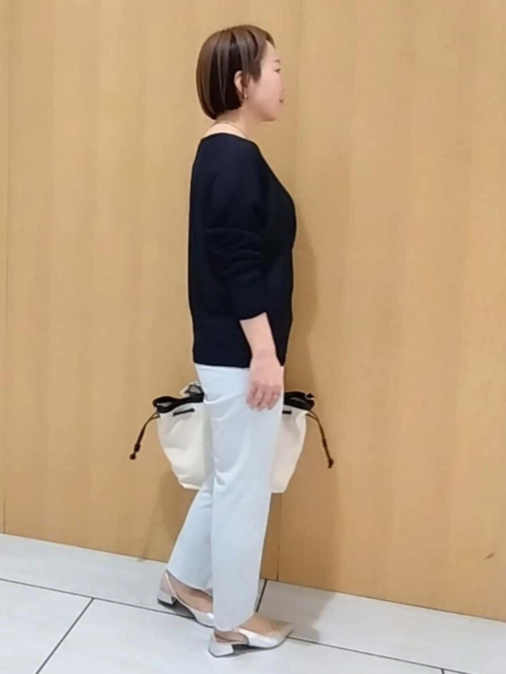 s u g iさんの「UNTITLED｜【古畑星夏さん着用/8色展開/程よい透け感】ドライタッチボートネックニット」を使ったコーディネート