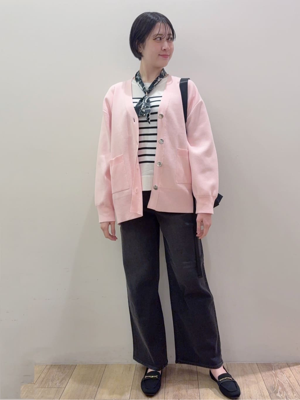 RINさんの「OPAQUE.CLIP｜金ボタン使いリラクシーニット【洗濯機OK】」を使ったコーディネート