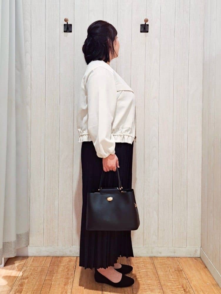 kotomiさんの「SHOO･LA･RUE｜【S-LL/二の腕カバー】品よく隠せる ドット刺繍5分袖ニット」を使ったコーディネート