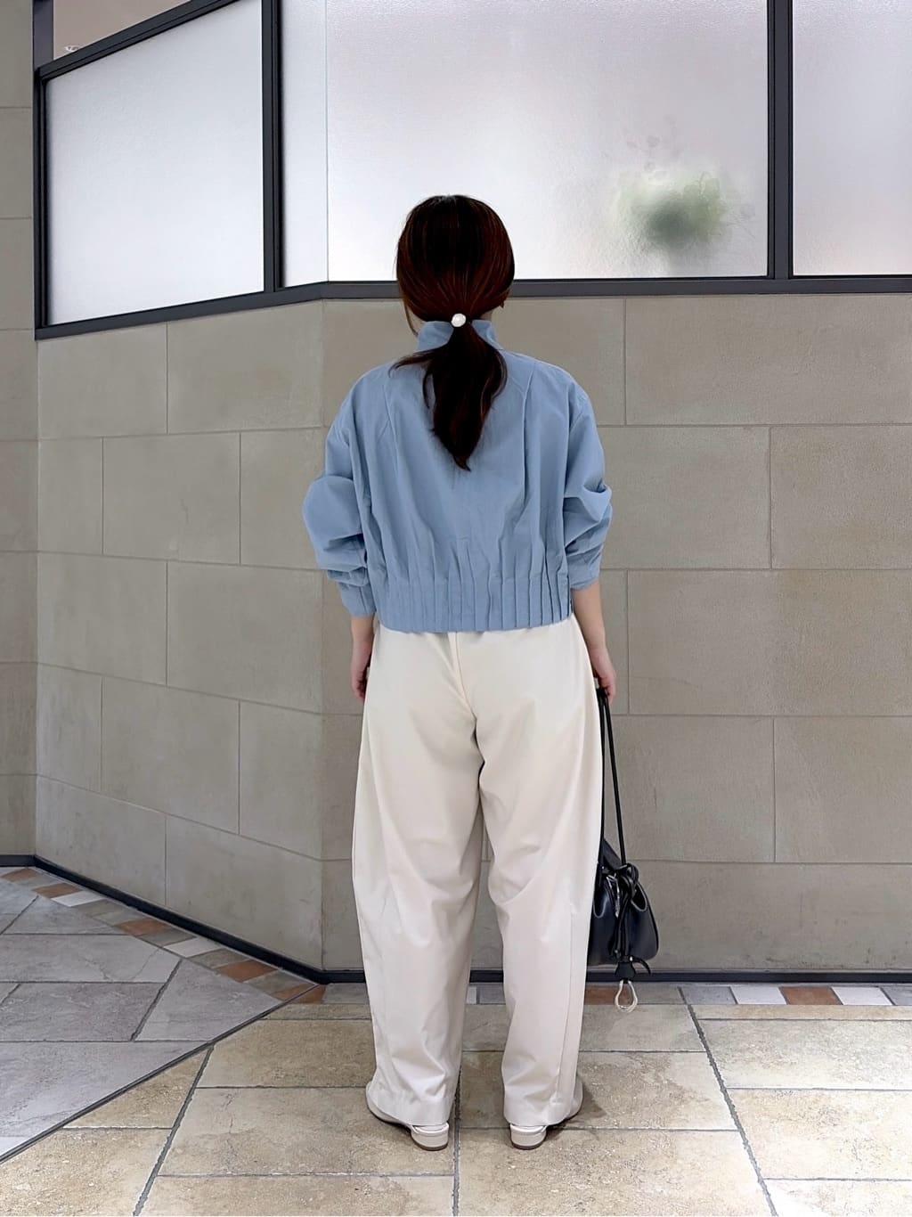 よねさんの「INDIVI｜ボウタイシャツブルゾン」を使ったコーディネート