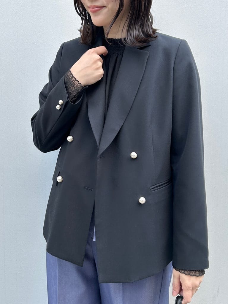 shinoさんの「Couture brooch｜【洗える・通勤】パール調ボタン テーラードジャケット」を使ったコーディネート