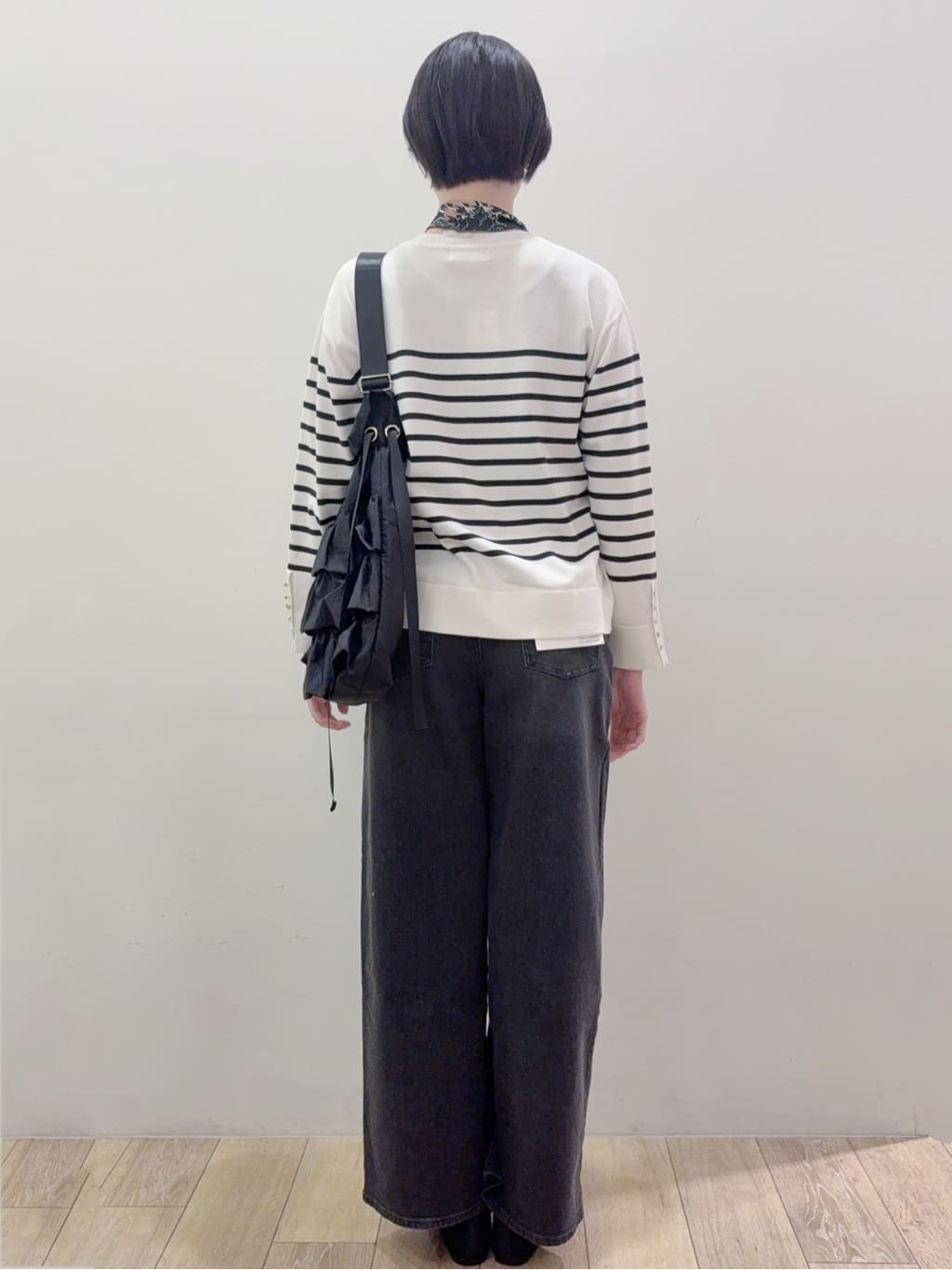RINさんの「OPAQUE.CLIP｜金ボタン使いリラクシーニット【洗濯機OK】」を使ったコーディネート