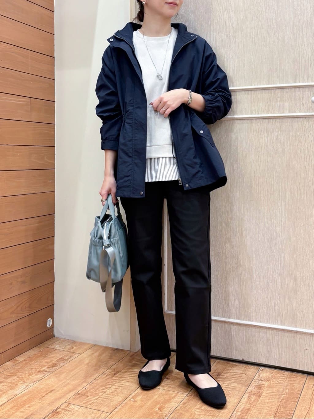なみさんの「SHOO･LA･RUE｜【洗濯機可/SS-LL】すらっときれい見え 大人のストレッチストレートパンツ」を使ったコーディネート