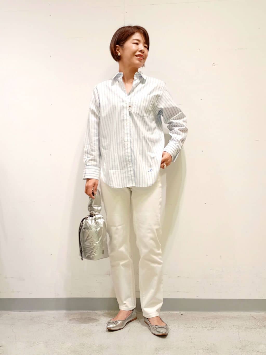 Kさんの「INDIVI｜【SETUP可能】モダンフラワー柄キャンディスリーブブラウス」を使ったコーディネート