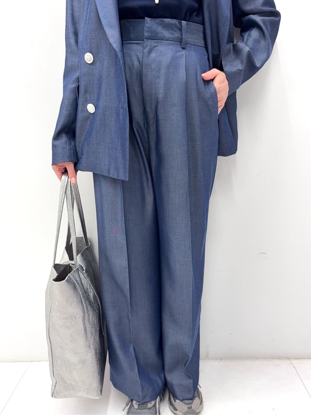 Nishijimaさんの「DRESSTERIOR｜【ウォッシャブル】コットンシルクハーフスリーブニット」を使ったコーディネート