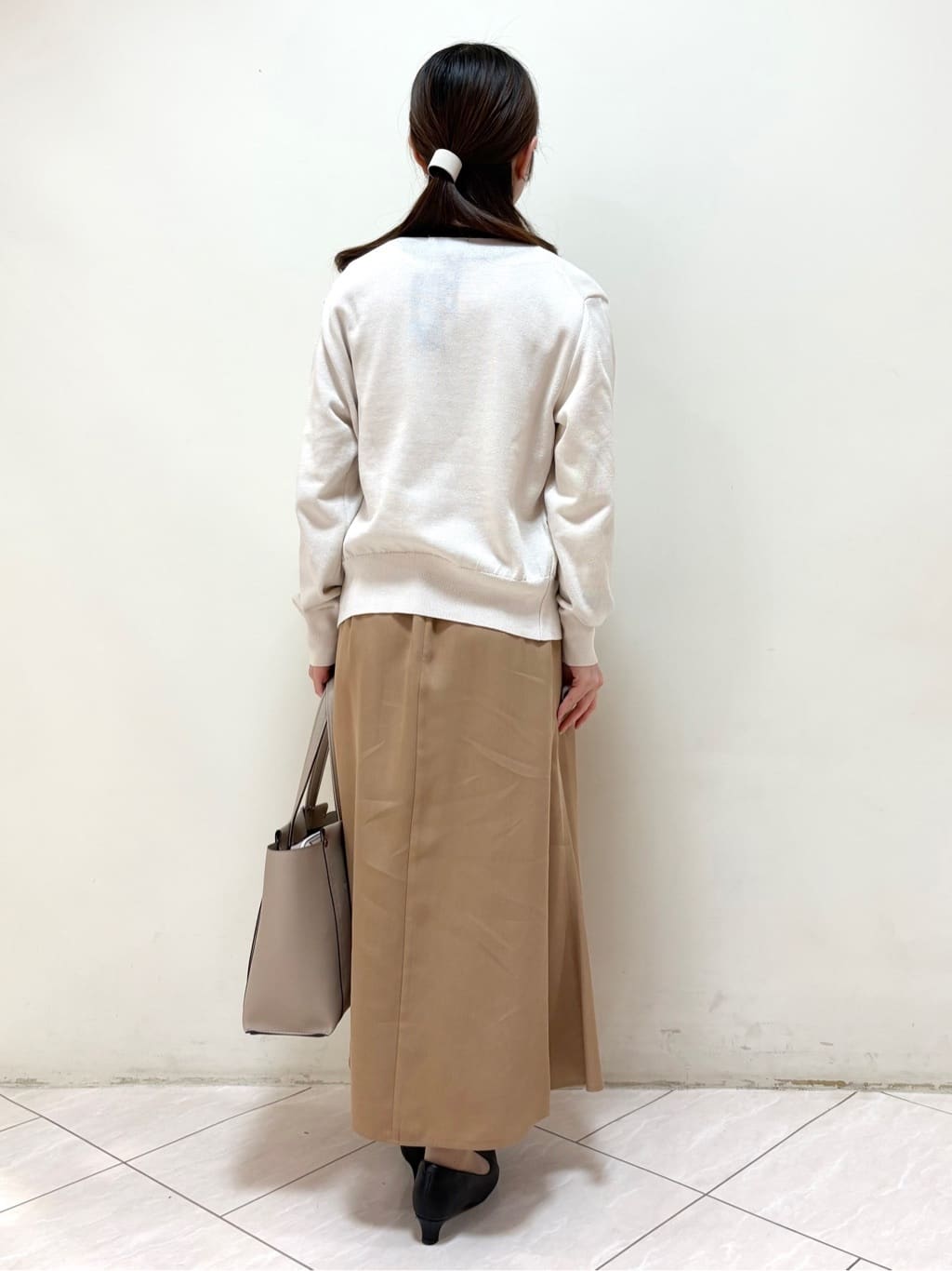 mikiさんの「Reflect｜【アンサンブル可】バイカラーカーディガン」を使ったコーディネート
