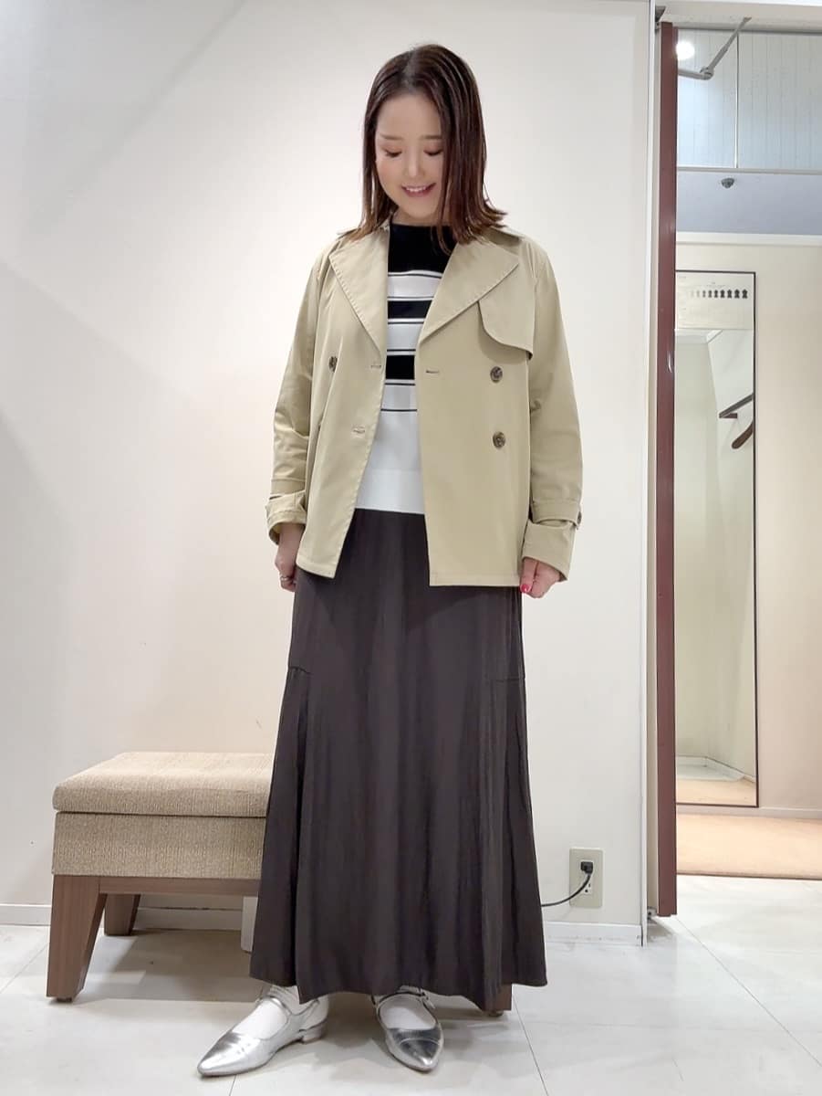 YUIさんの「UNTITLED｜【定番人気/はっ水/洗える】タスランショートトレンチコート」を使ったコーディネート