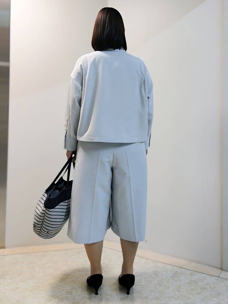 エリさんの「Reflect｜リネンライクシャツブルゾン」を使ったコーディネート