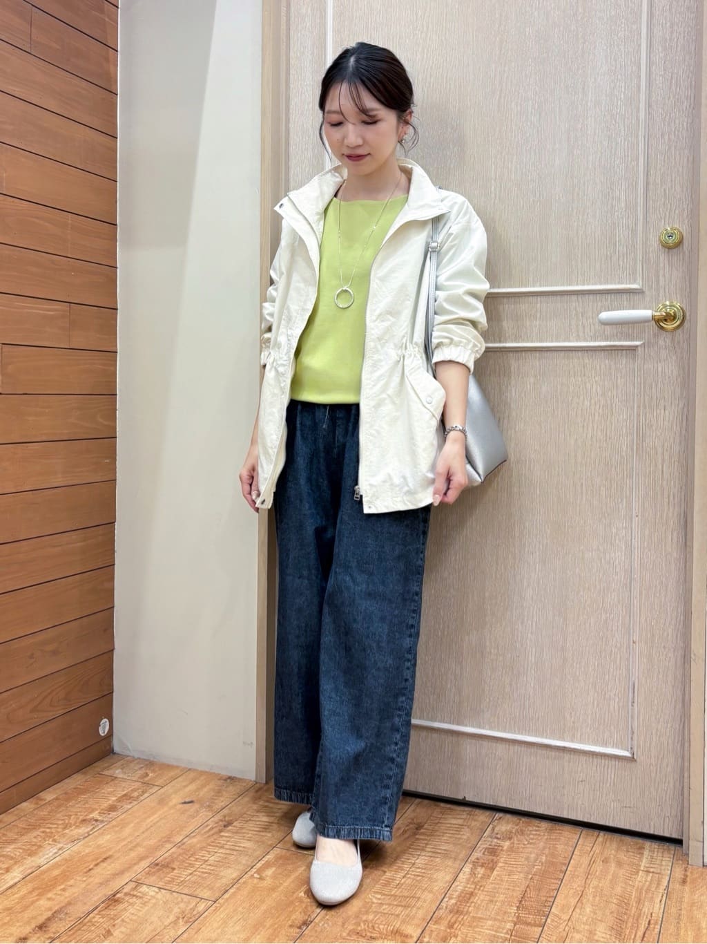 なみさんの「SHOO･LA･RUE｜【防花粉/S-LL】ウエストマークですっきり見え　軽やかスタンドブルゾン」を使ったコーディネート