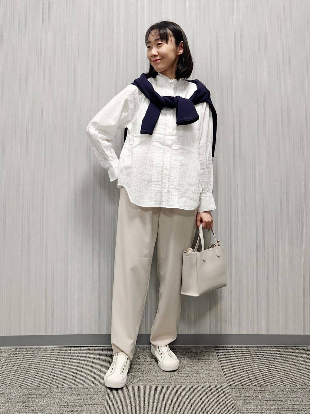 naraさんの「Dessin｜【洗える】コットンVネックニット」を使ったコーディネート